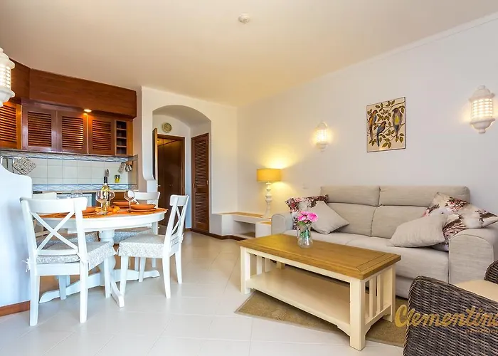 Clementina * Albufeira